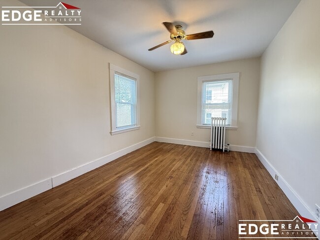 Building Photo - 28 A Cherry St