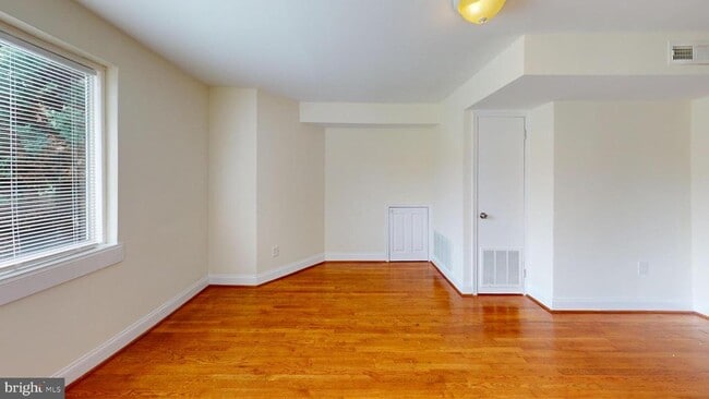 Building Photo - 8514 Chestnut Oak Rd
