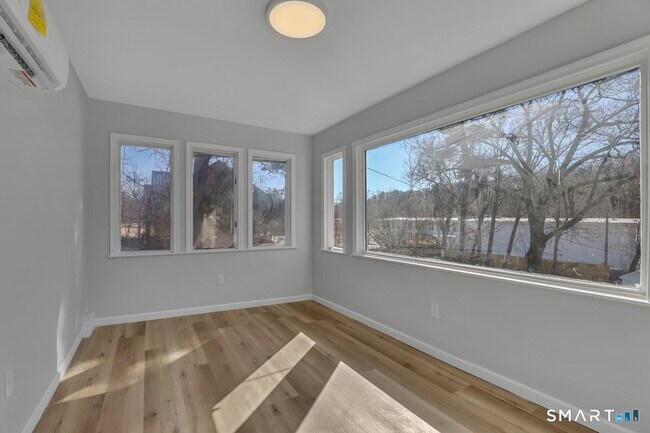 Foto del edificio - 192 Hartford Rd