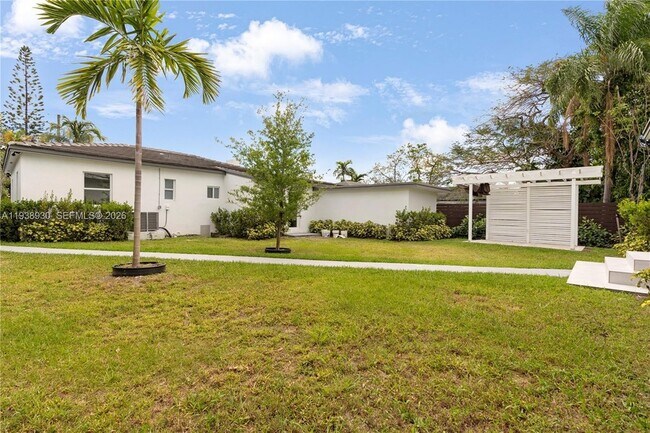 Foto del edificio - 2714 SW 36th Ave