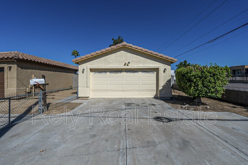 Foto principal - 2702 W Rose Ln