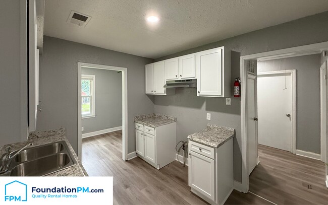 Building Photo - 2100 Worthington Cir