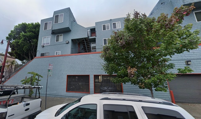 Building Photo - 1227 Hampshire St