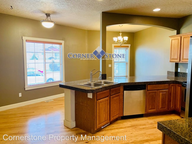 Building Photo - 3 br, 2.5 bath House - 4638 Zachary Way