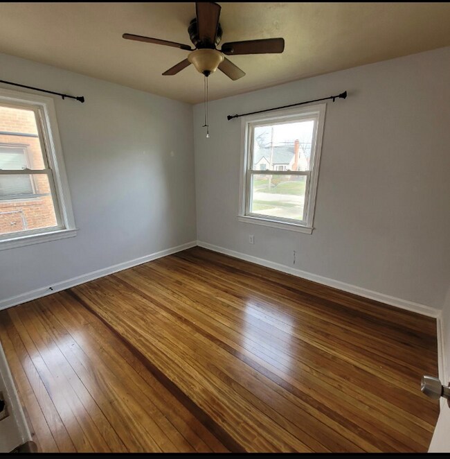 Foto del edificio - 25770 Farringdon Ave