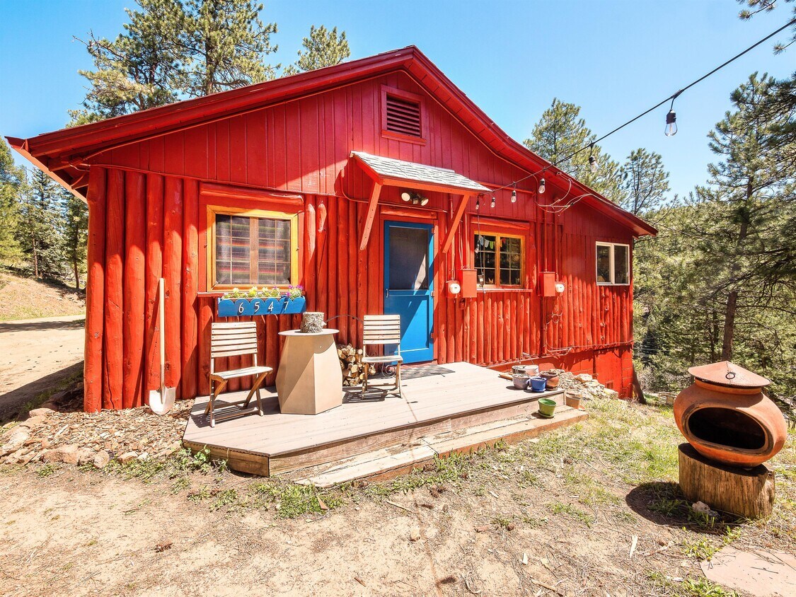 Foto principal - 6547 S Brook Forest Rd