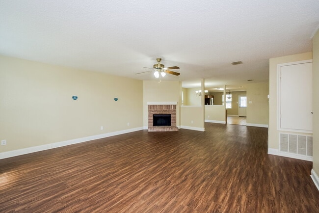 Building Photo - 648 Granite Ridge Dr