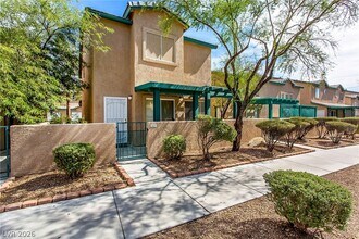 Building Photo - 5237 Steinbrenner Ln
