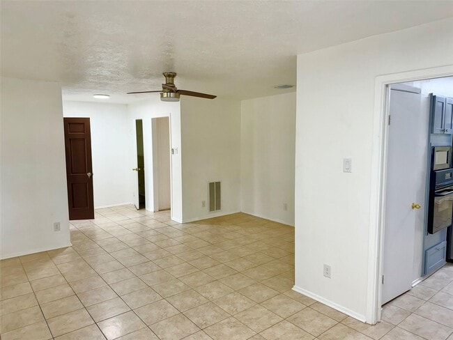 Building Photo - 7015 Pyron Way