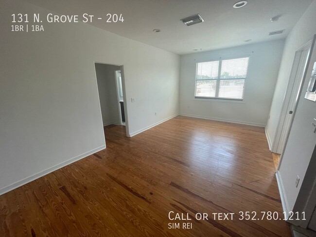 Building Photo - Downtown Eustis 1 Bed 1 Bath Upper Apartment