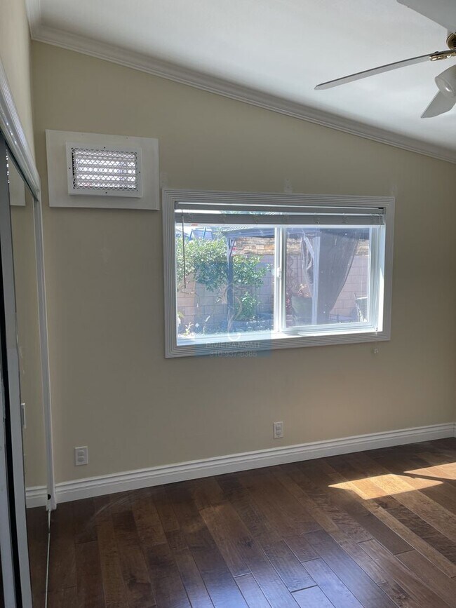 Building Photo - 3 BR 2 BA Renovated Home in W. Torrance **...