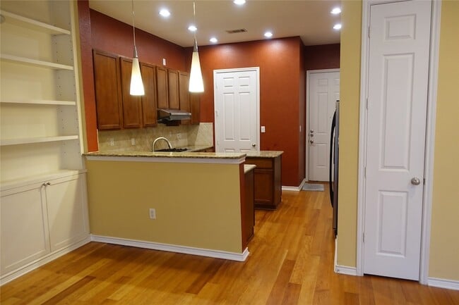 Photo - 2105 Lucerne Cove Townhome