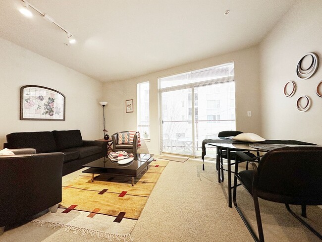 Building Photo - 1Bd/1Ba Seattle Condo