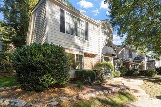 Building Photo - 7820 Falcon Rest Cir