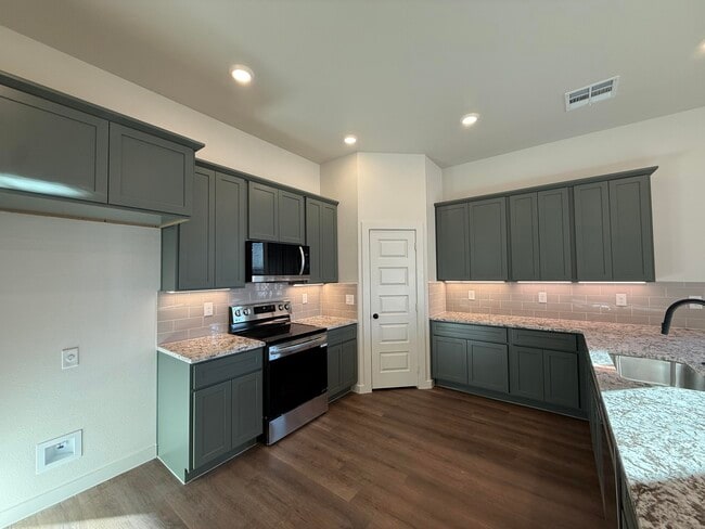 Foto del edificio - 3011 138th Pl