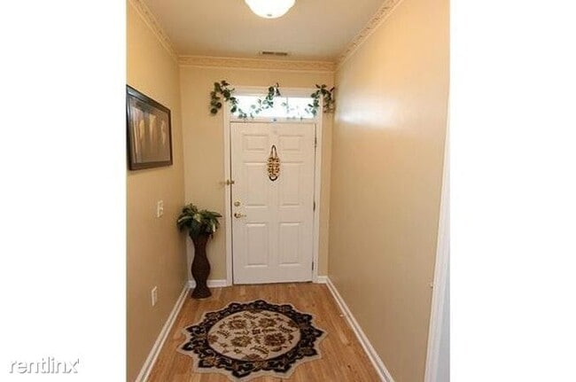 Building Photo - 2 br, 2 bath Townhome - 41 Signet Dr