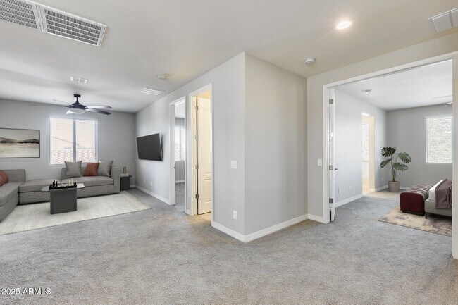 Building Photo - 9944 W Louise Dr