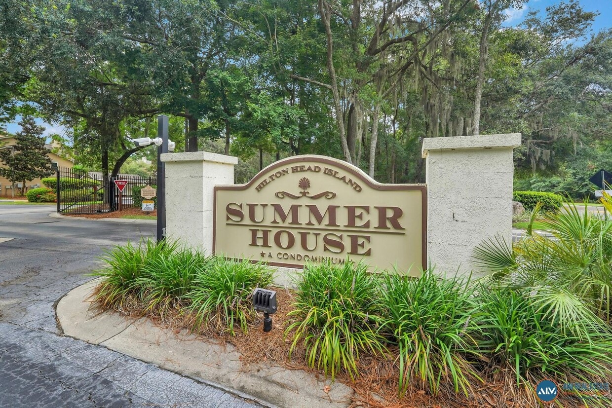 Primary Photo - 1BR / 1BA Condo in Gated Summer House Comm...