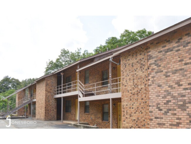 Foto del edificio - Main Place Apartments: 2BR 1BA