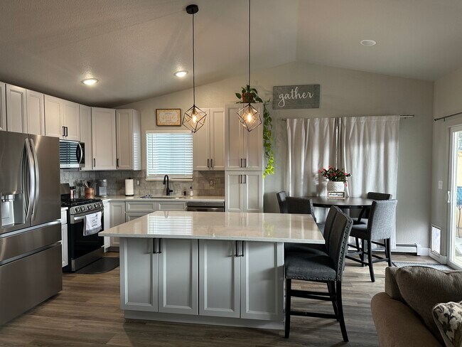 Foto del edificio - 2441 Roan Ridge Rd