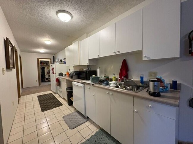 Foto del edificio - $1,100 | 2 Bedroom, 1 Bathroom Apartment | Pet Friendly* | Available for August 1st, 2026 Move In!