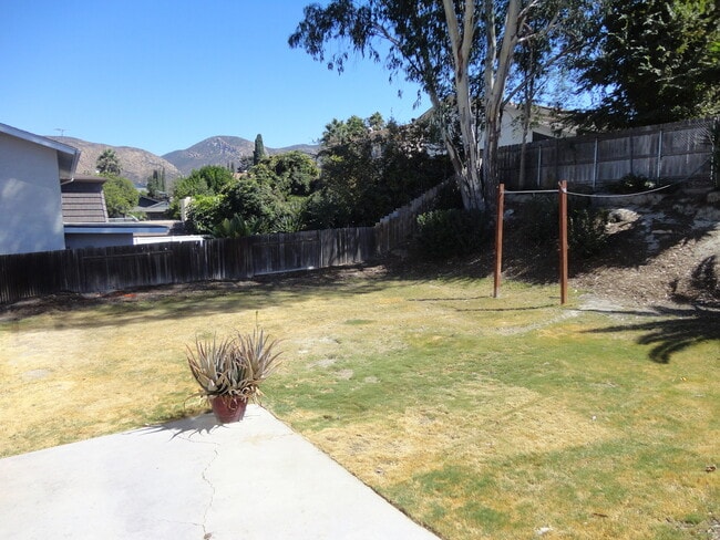 Building Photo - 8081 Hillandale Dr