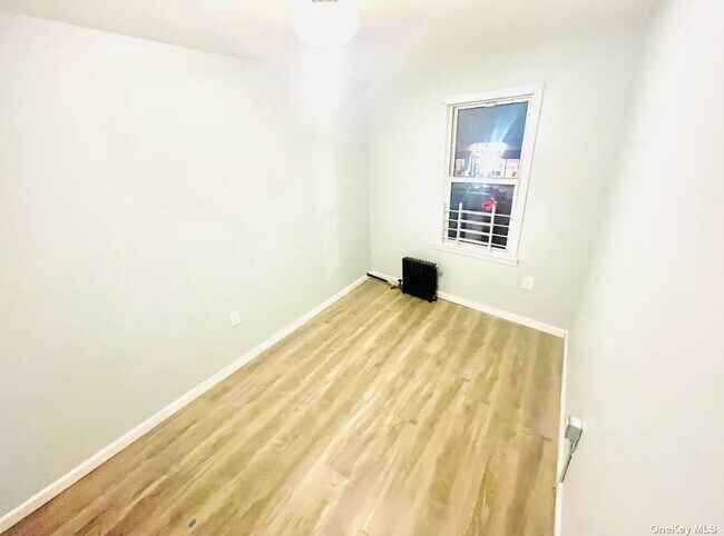 Foto del edificio - 218-15 Jamaica Ave