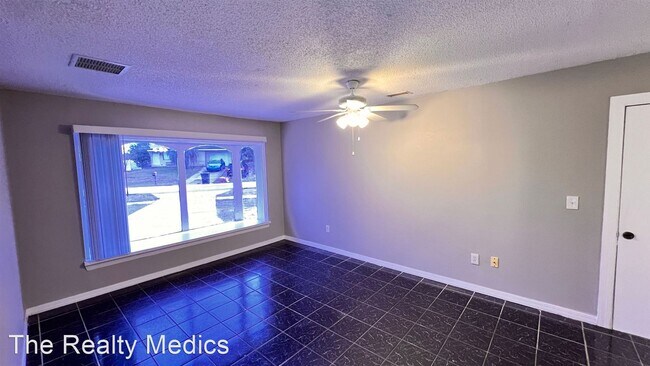 Building Photo - 3 br, 2 bath House - 3194 Mapleshade St.
