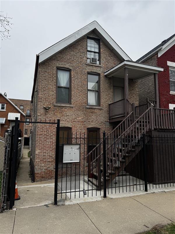 Photo - 1916 S Fairfield Ave (Chicago, IL)