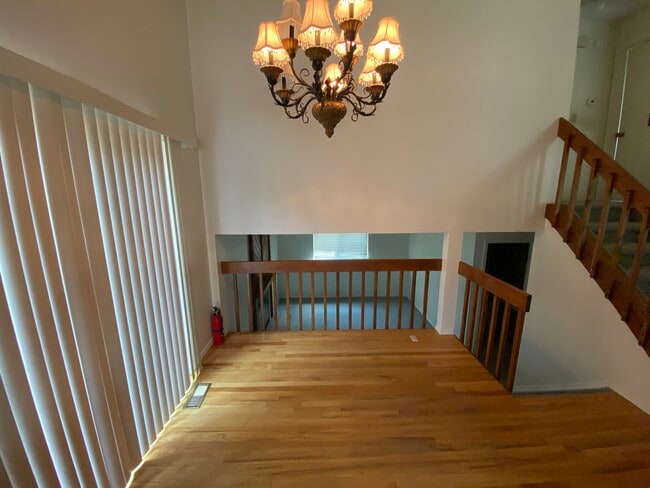 Foto del edificio - 1629 Maitland Ct