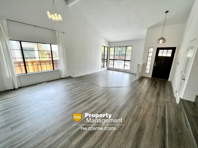 Building Photo - 2229 Lake Oaks Ct