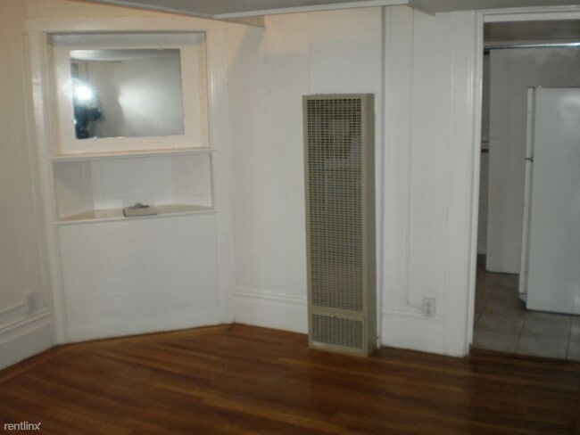 Building Photo - 1739 Pine St