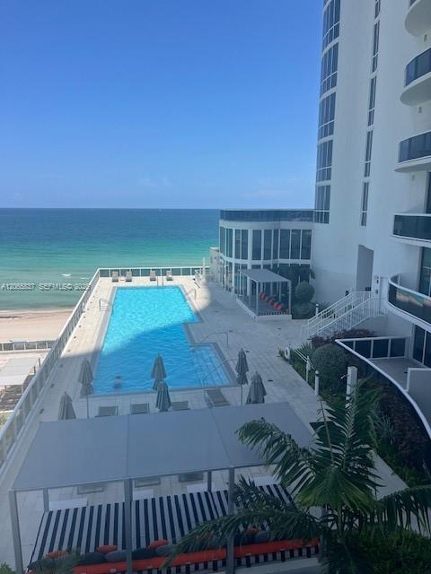 Foto del edificio - 15901 Collins Ave