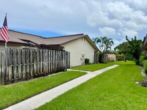 Building Photo - 1301 Waterview Cir