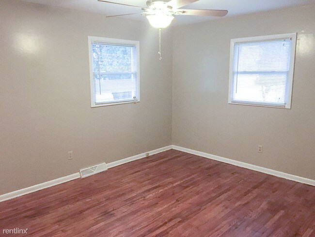 Building Photo - 3 br, 2 bath House - 1131 Gender Rd