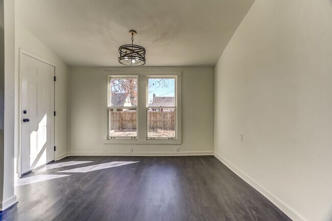 Foto del edificio - 782 N Hollywood St