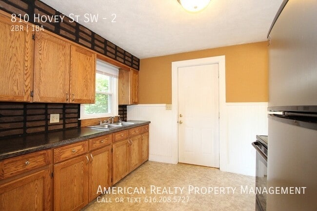 Foto del edificio - 810 Hovey St SW