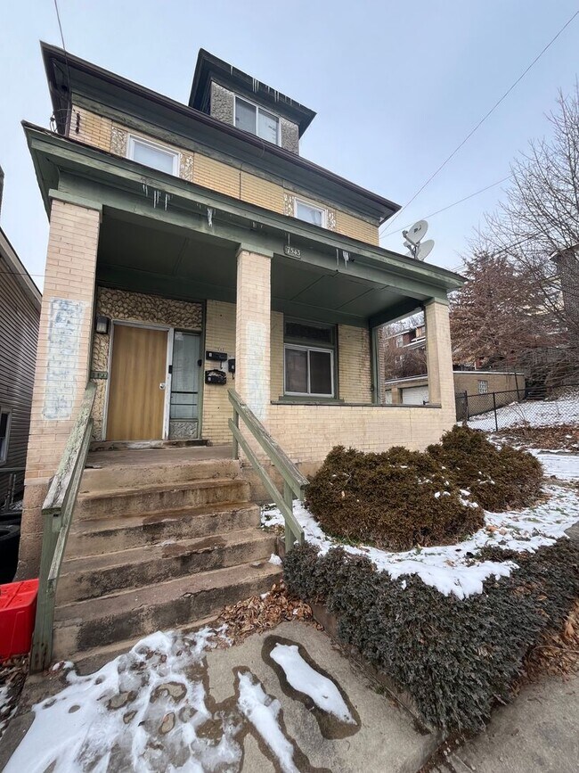 Foto del edificio - 7543 Melrose St