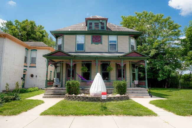 Foto del edificio - 929 English Ave