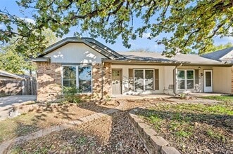 Building Photo - 3014 Kathleen Ln