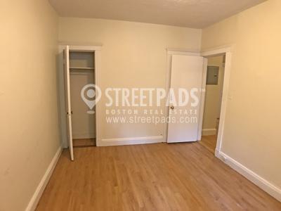 Foto principal - 2 bedroom in Boston MA 02135