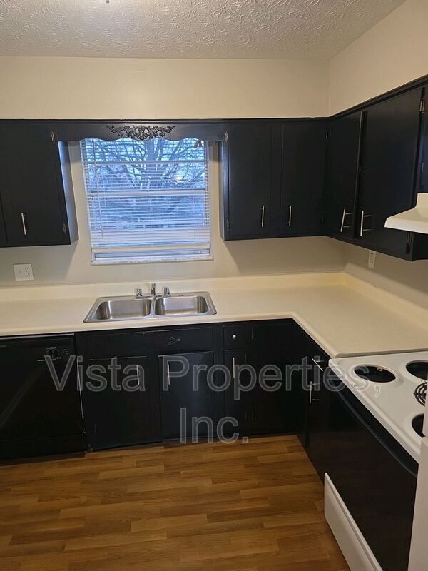 Foto del edificio - 1603 Gagel Ave