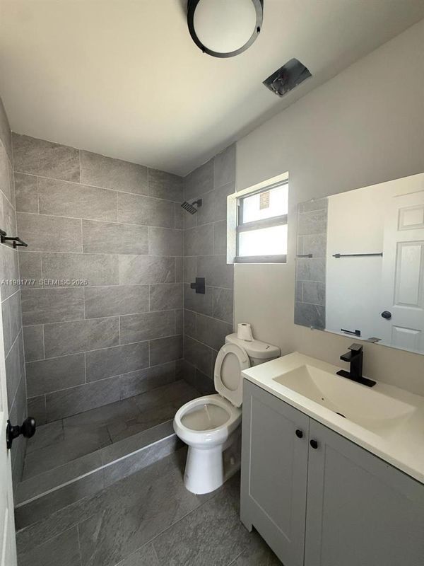 Foto del edificio - 2806 NW 9th Ct