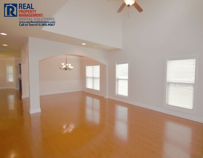 Building Photo - Lovely 3 bd home with bonus room, attached garage and covered patio! Neighborhood pool! Triple Bl...
