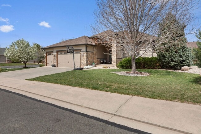 Building Photo - Desirable Ranch home in Clydesdale Park