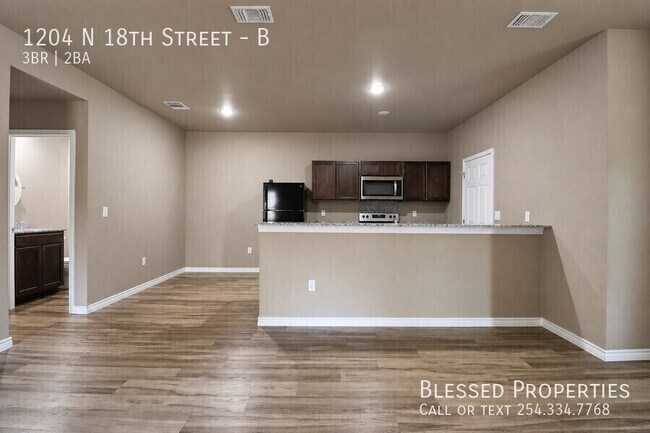 Building Photo - 1204 N 18th St