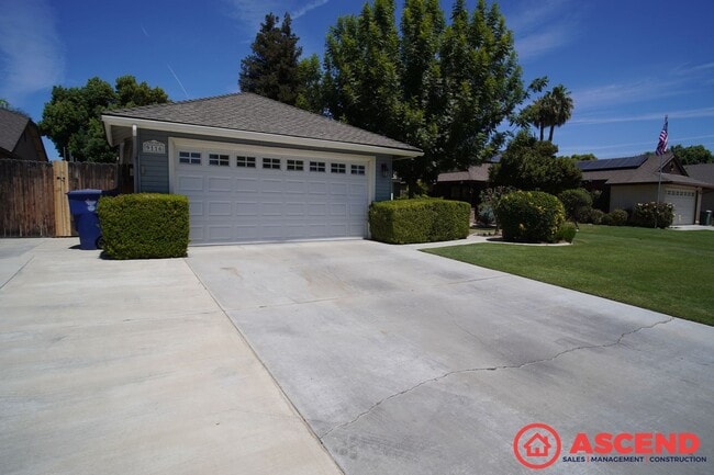 Foto del edificio - Remarkable Home Near Old River and White Ln!