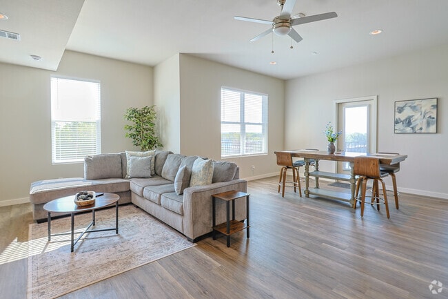 2 habitaciones, 1,5 baños - 1580 pies cuadrados - Área habitable - Lexington at West Boyce