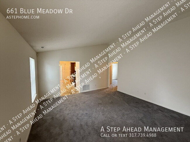 Foto del edificio - 661 Blue Meadow Dr