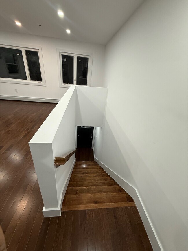 Foto del edificio - 5-31 B 72 St